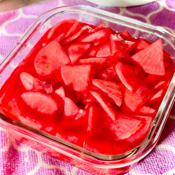甘酸っぱい!赤かぶの漬物